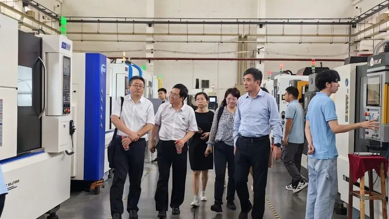 揭秘直线导轨：揭秘直线导轨，选购时你不得不知的要点